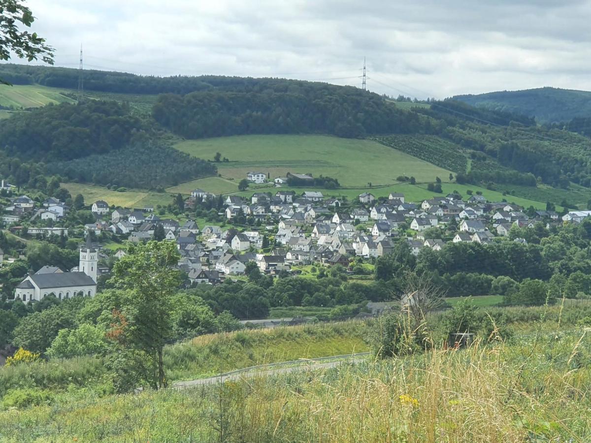 Ferienwohnungen Am Finkenweg Bestwig Extérieur photo